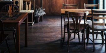 photo-1533630654593-b222d5d44449